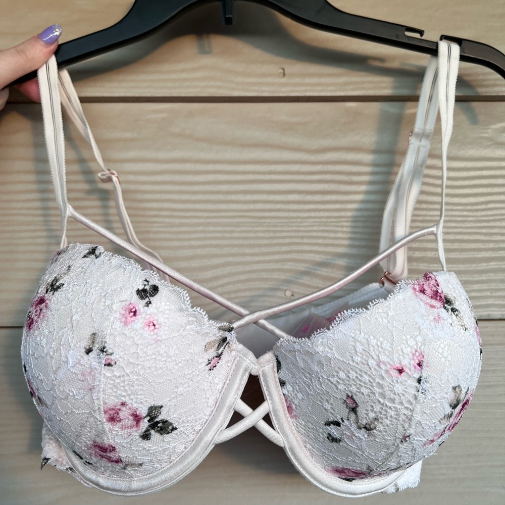 Pink Victoria’s Secret Lace Bra 34DD
